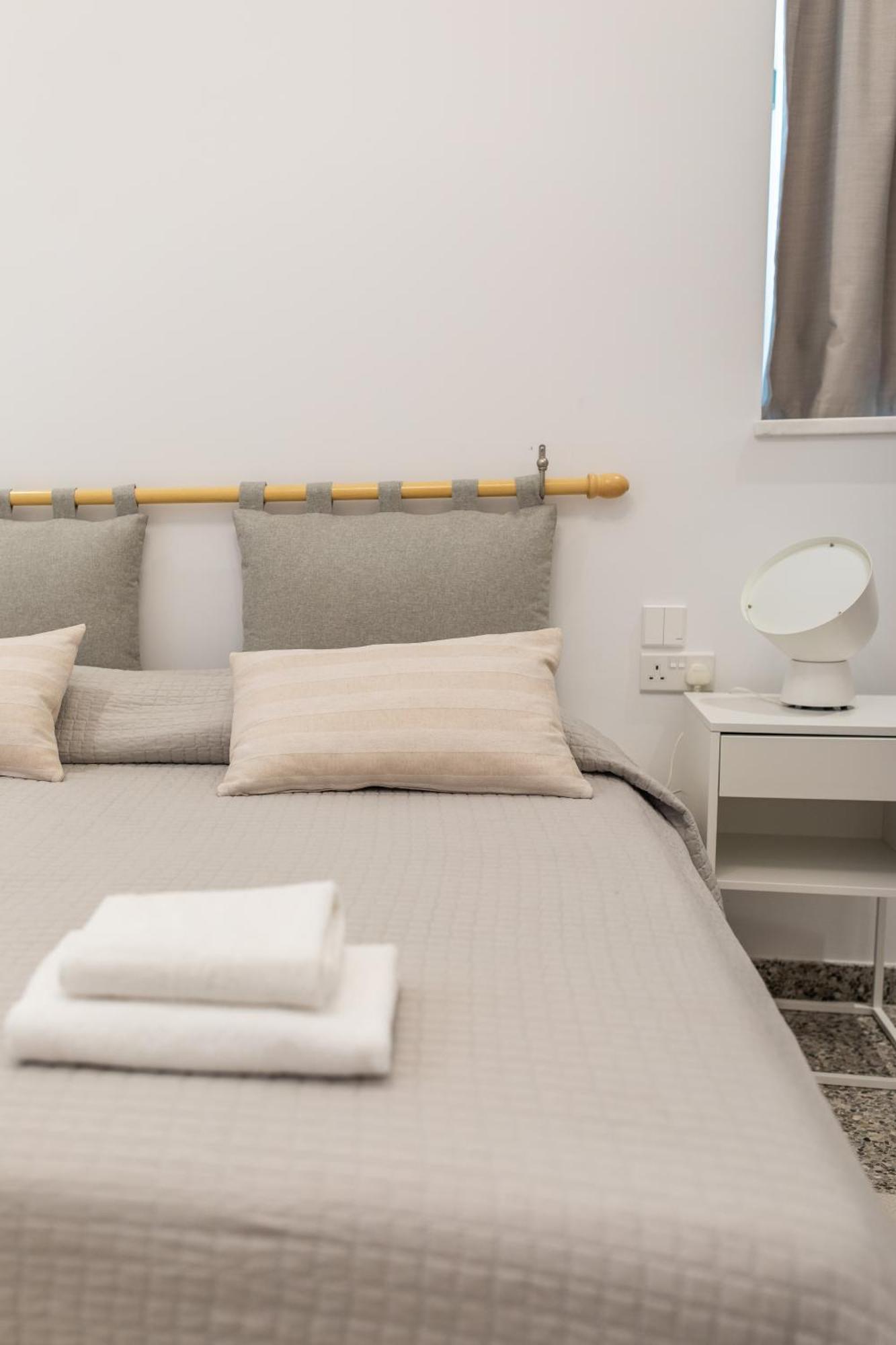 Rooms - Unique Staying In Paphos Centre Værelse billede